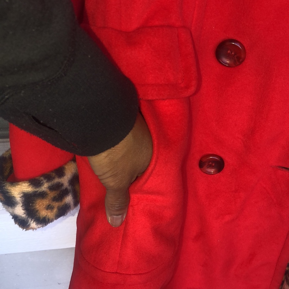 Stylish Red Doubled Breasted Pea Coat with Leopard Trim - Picture 14 of 16